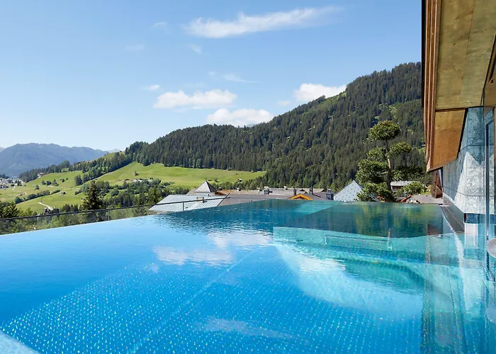 Tirol 4sterne Superior 4* フィス